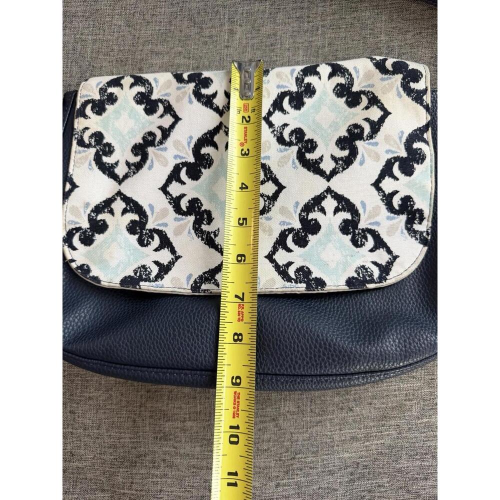 Thirty One Studio Classic Convertible Pebbled Crossbody With Fab Flourish Flap - Picture 9 of 9